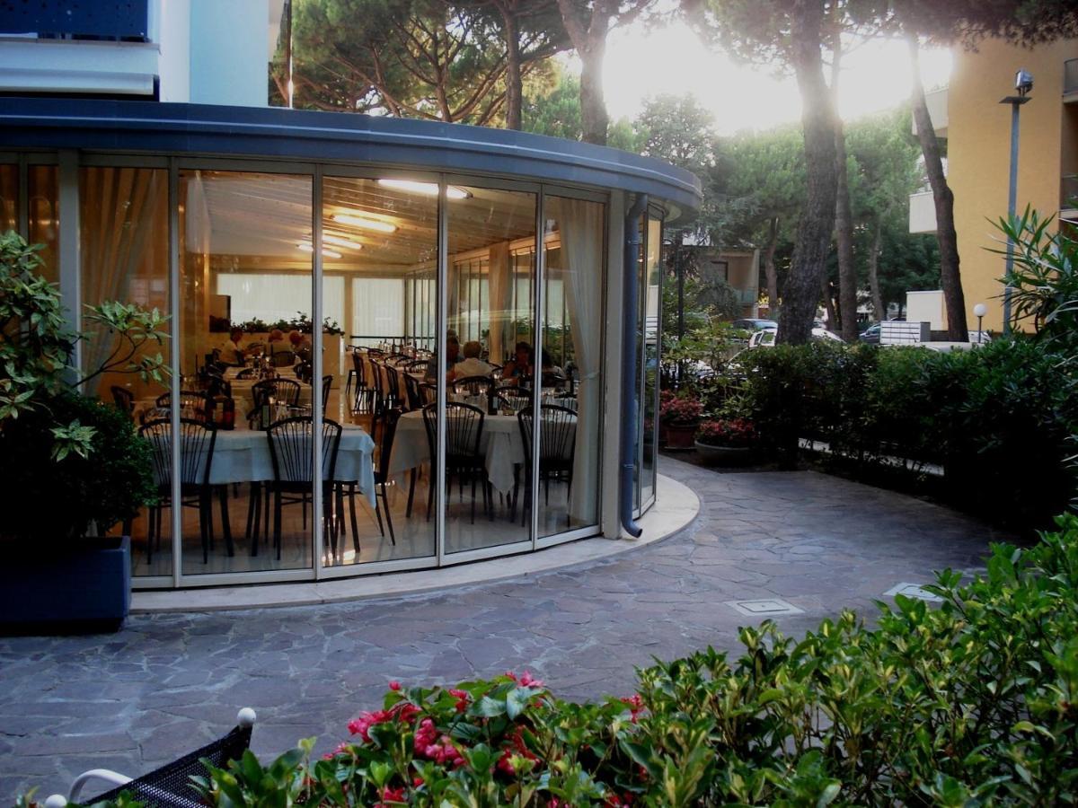Hotel Roxy Cervia Esterno foto