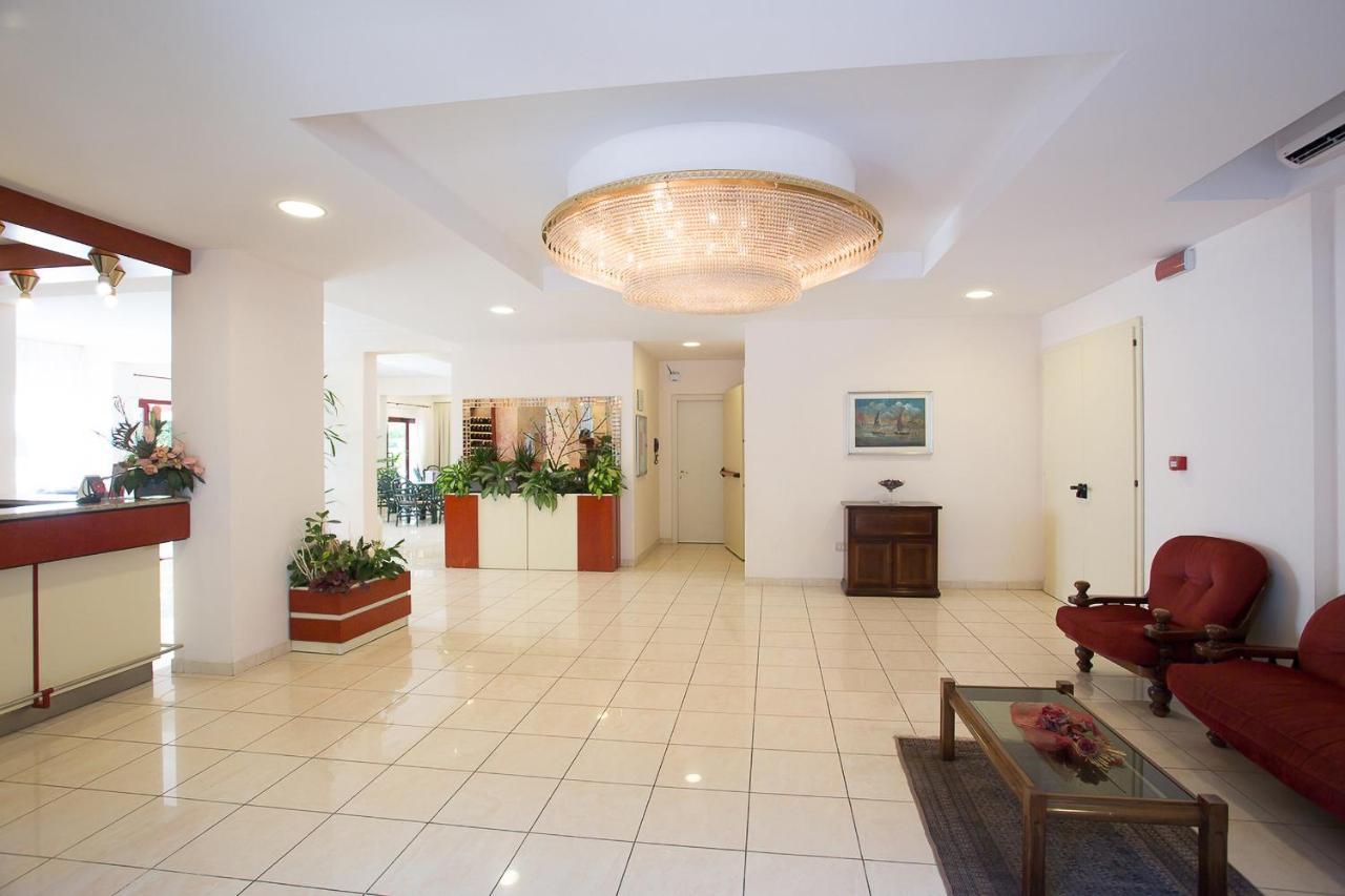 Hotel Roxy Cervia Esterno foto